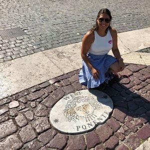 Meet your Posher, Mayra